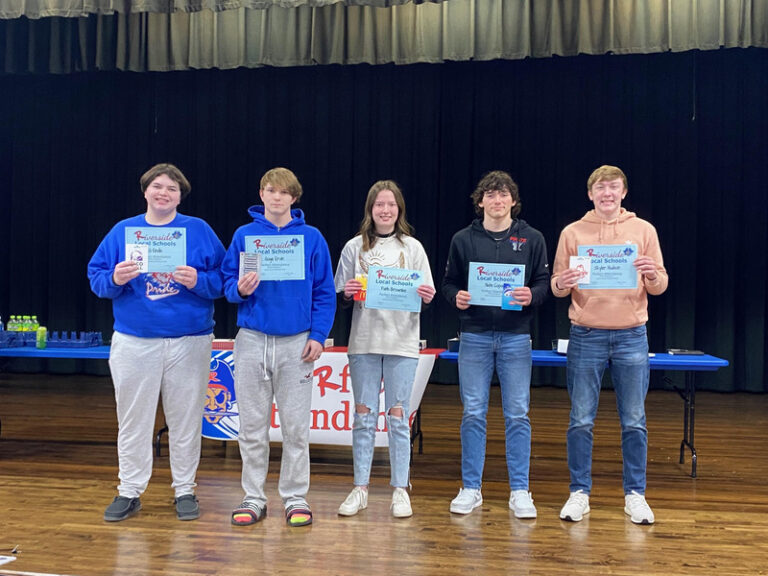 Perfect attendance nets recognition and gift cards for Riverside