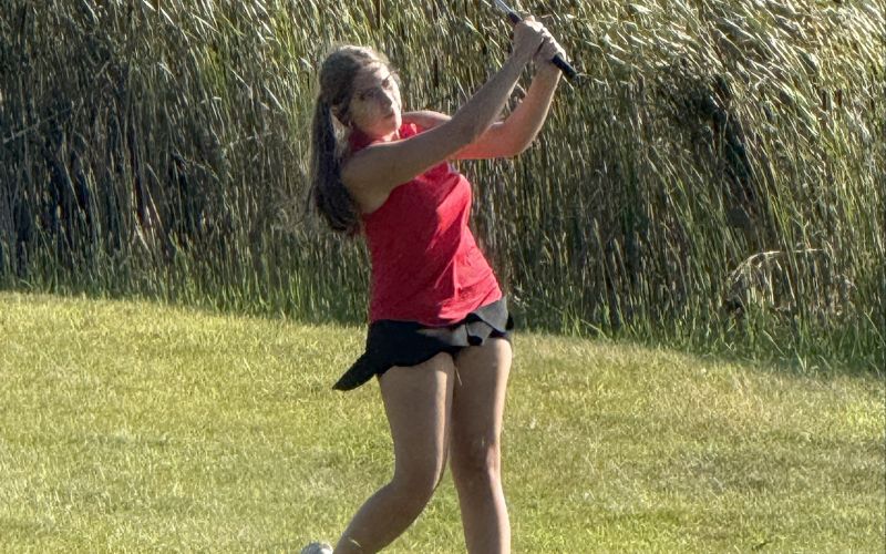 Lady Pirates golf edge out Miami East; Calvary opens season