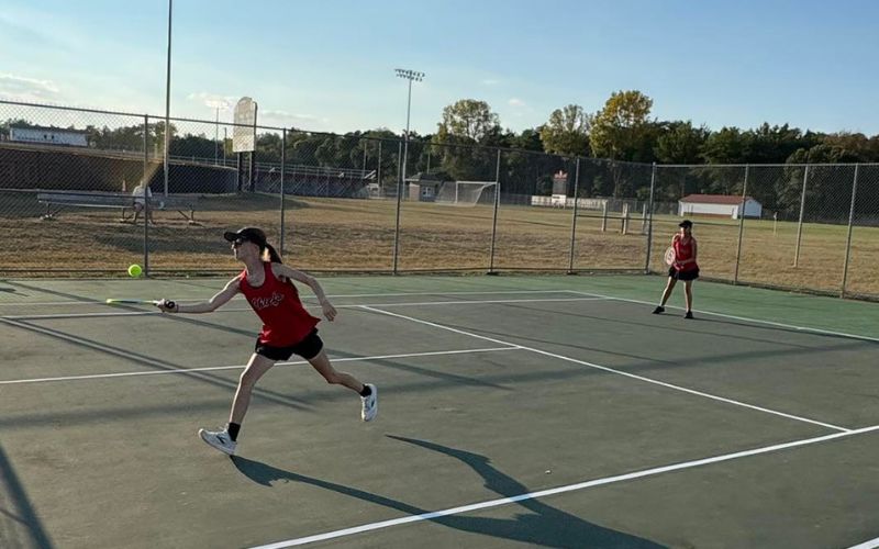 Chieftain tennis falls to Jonathan Alder