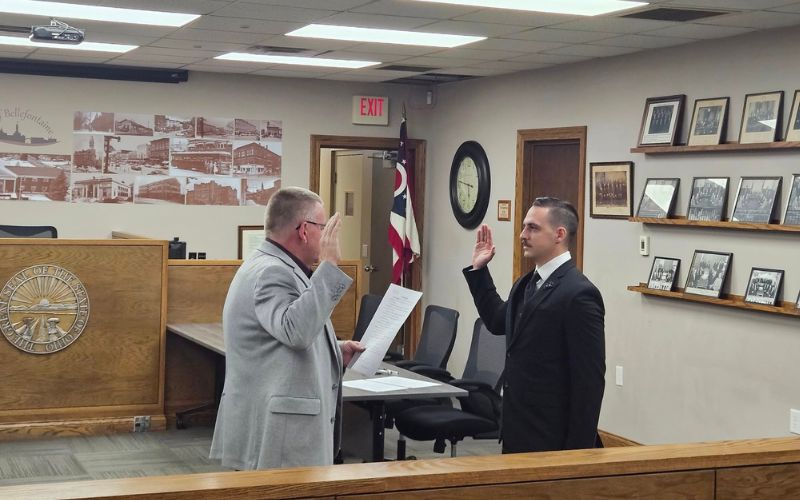 Bellefontaine swears in new police officer