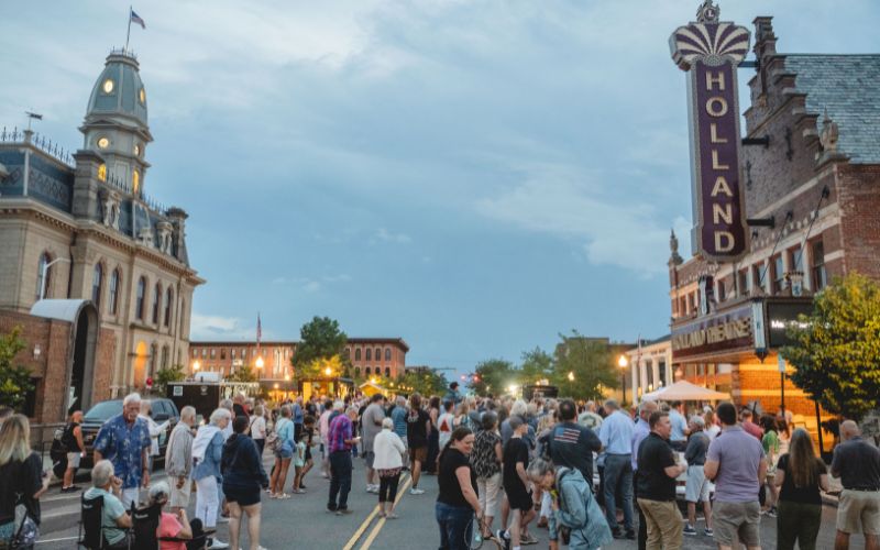 Holland Theatre named finalist for statewide award