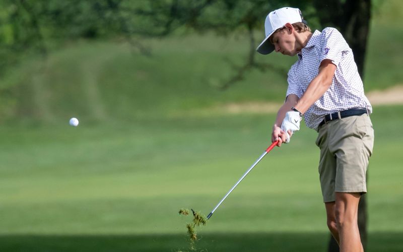 Hillclimber boys’ golf narrowly falls to Red Raiders