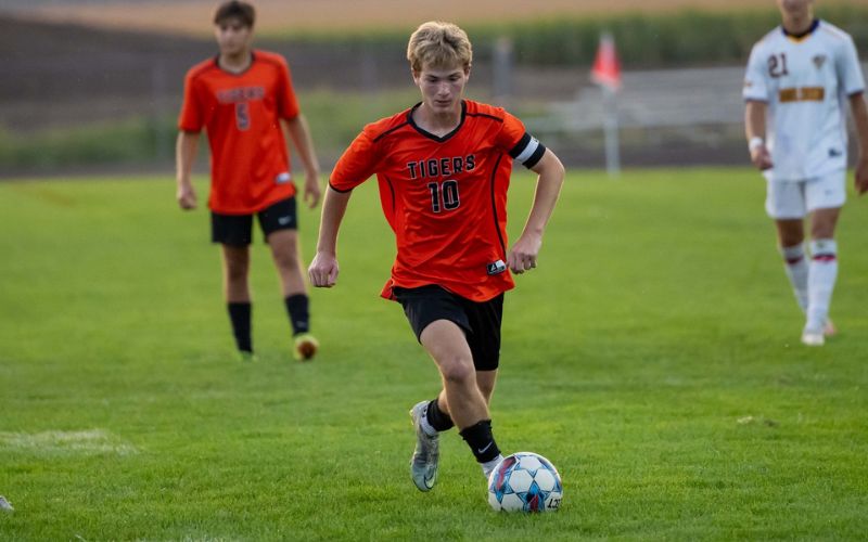 WL-S boys’ soccer wins regular season finale over CCS, Girls fall to Newton