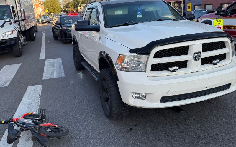 Juvenile bicyclist injured in Downtown Urbana crash