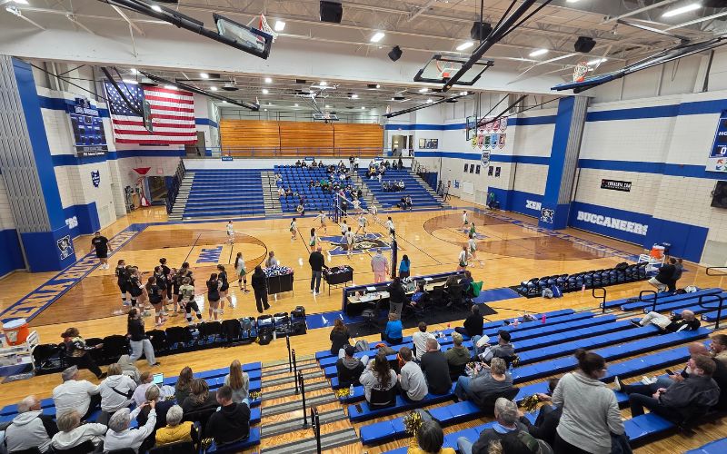 Local volleyball teams battle in District Semifinals