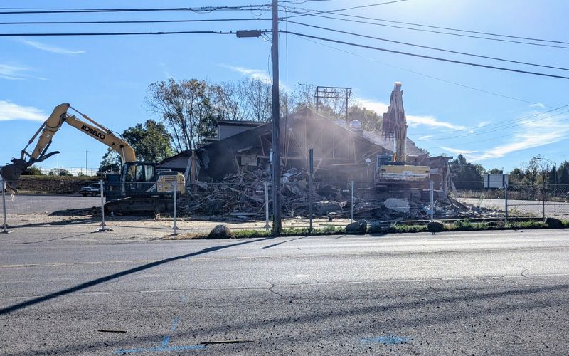 Old Homecoming Restaurant site to become fuel center