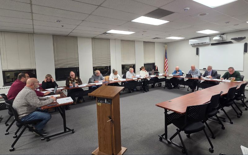 Urbana City Council handles light agenda, approves 2026 budget